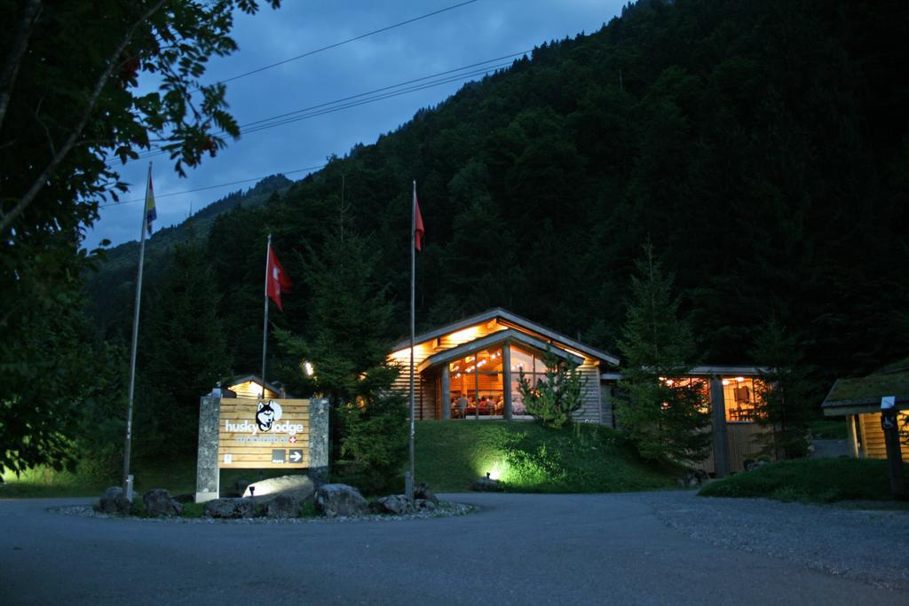 Hüttenhotel Husky Lodge Muotathal Exterior foto